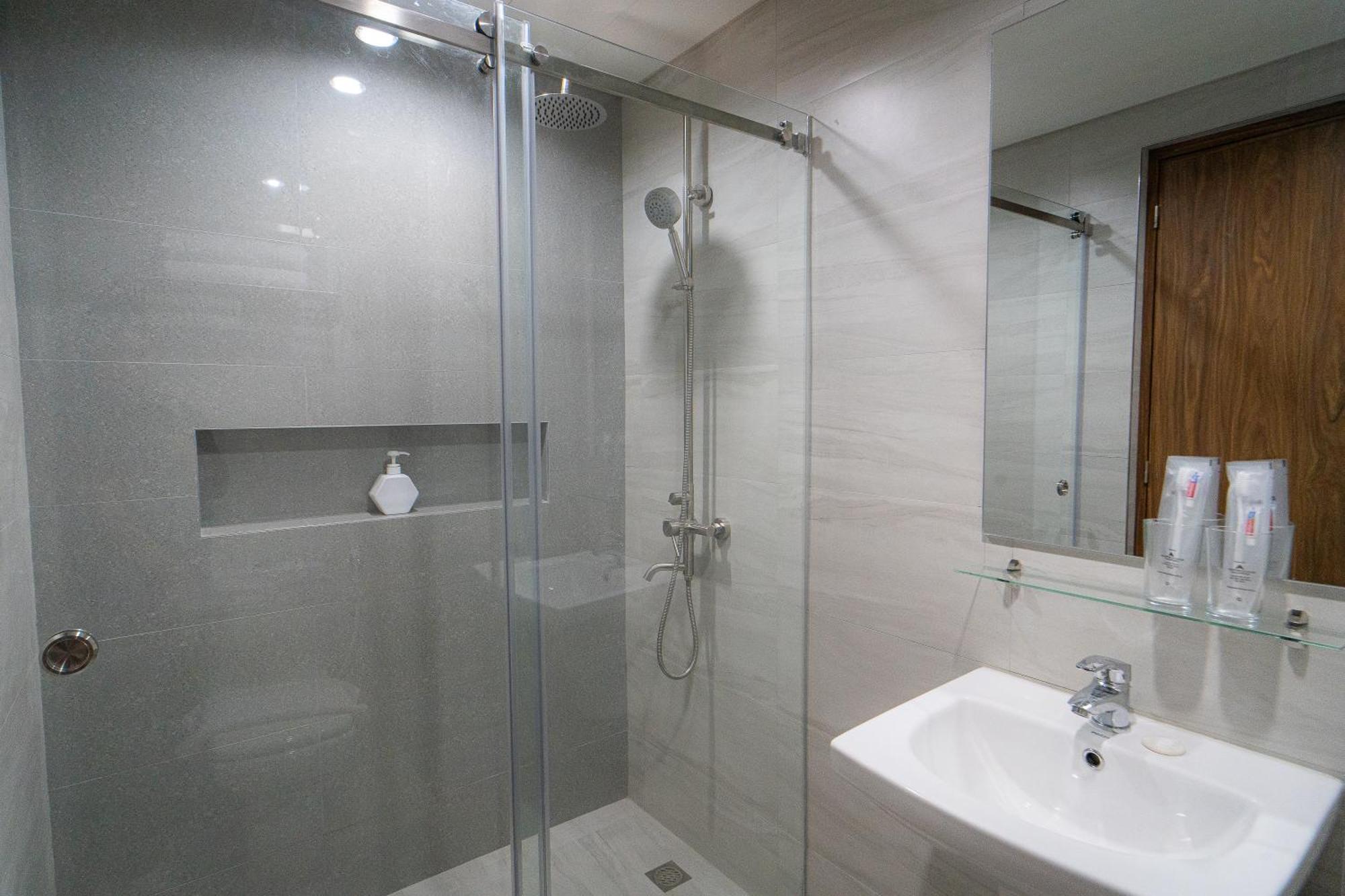 Mangrove Residences Mactan Punta Engano  Екстер'єр фото